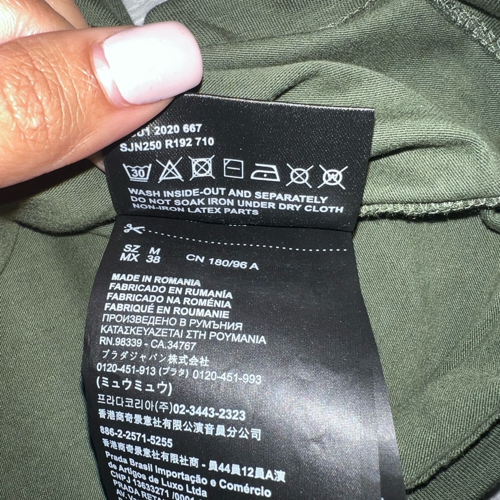 Men size M Prada green t-shirt